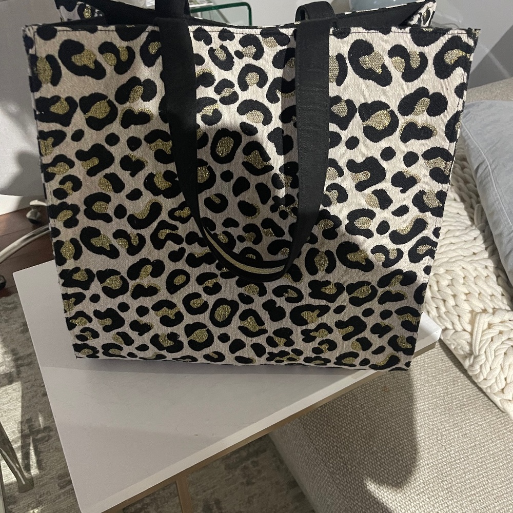 America & Beyond Tote